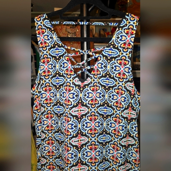 Pink Rose Backless Dress - Multicolor Pattern - Picture 3 of 10